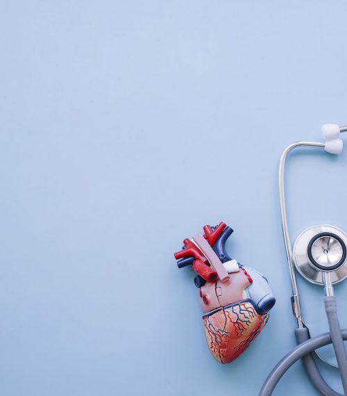 m_modern-composition-with-realistic-heart-stethoscope